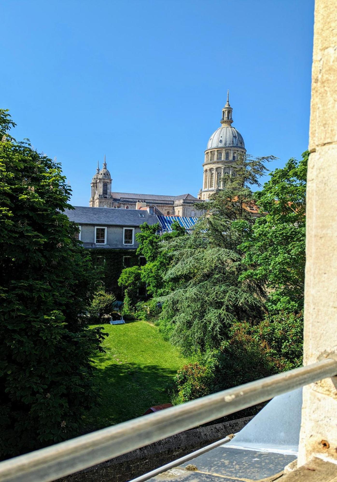 Vue Basilique, Au Coeur De La Vieille Ville Boulogne-sur-Mer Eksteriør billede